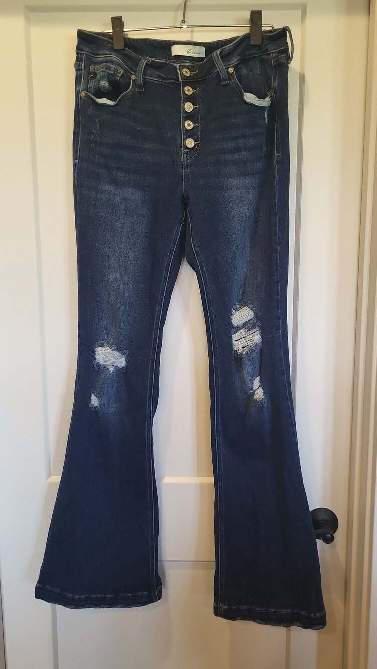 KanCan Mid Rise Button Fly Distressed Flare Jeans KC6327D, size 13/30
